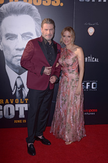 Kelly Preston feet photo thumbnail