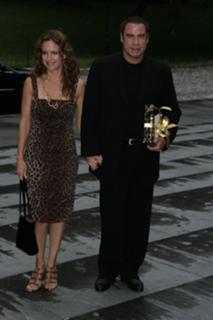 Kelly Preston feet photo thumbnail