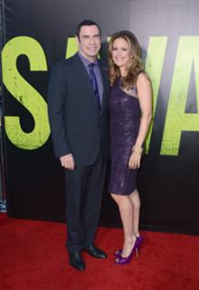 Kelly Preston feet photo thumbnail