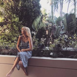 Kelly Reilly feet photo thumbnail