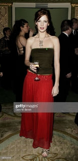 Kelly Reilly feet photo thumbnail