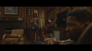 Kelly Reilly feet photo thumbnail
