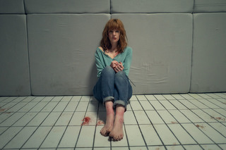 Kelly Reilly feet photo thumbnail
