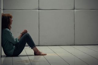 Kelly Reilly feet photo thumbnail