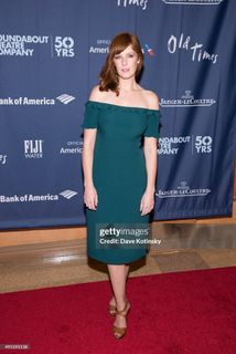 Kelly Reilly feet photo thumbnail