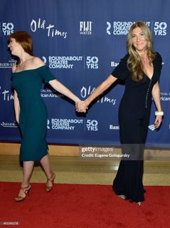 Kelly Reilly feet photo thumbnail