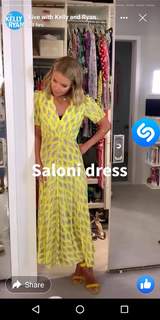 Kelly Ripa feet photo thumbnail