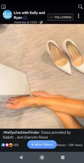 Kelly Ripa feet photo thumbnail