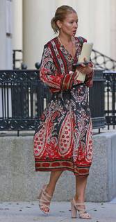 Kelly Ripa feet photo thumbnail