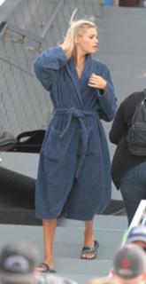 Kelly Rohrbach feet photo thumbnail