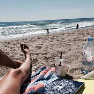 Kelly Rohrbach feet photo thumbnail