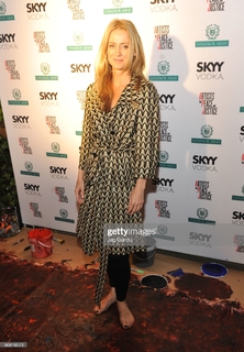 Kelly Rowan feet photo 2