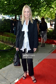 Kelly Rowan feet photo 12