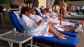 Kelly Rowan feet photo 3