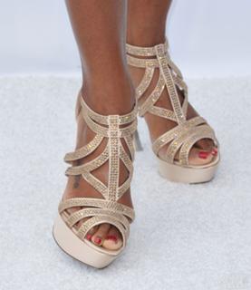 Kelly Rowland feet photo thumbnail