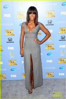 Kelly Rowland feet photo thumbnail
