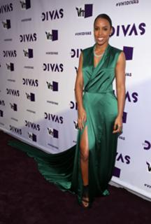 Kelly Rowland feet photo thumbnail