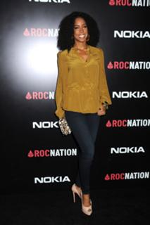 Kelly Rowland feet photo thumbnail