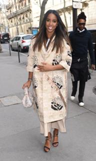 Kelly Rowland feet photo thumbnail