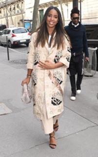 Kelly Rowland feet photo thumbnail