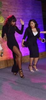 Kelly Rowland feet photo thumbnail