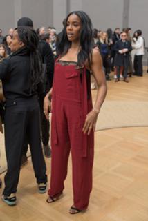 Kelly Rowland feet photo thumbnail