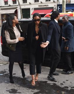 Kelly Rowland feet photo thumbnail