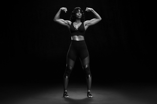 Kelly Rowland feet photo thumbnail
