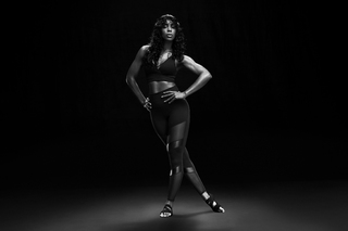 Kelly Rowland feet photo thumbnail