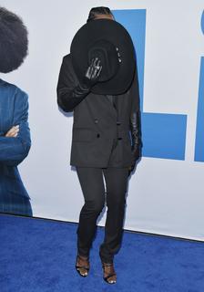 Kelly Rowland feet photo thumbnail