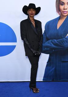 Kelly Rowland feet photo thumbnail