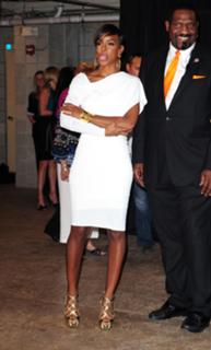 Kelly Rowland feet photo thumbnail