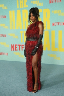 Kelly Rowland feet photo thumbnail
