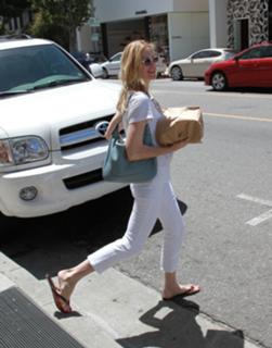 Kelly Rutherford feet photo 15