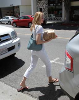 Kelly Rutherford feet photo 12
