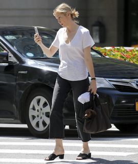 Kelly Rutherford feet photo 19