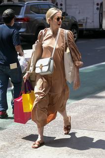 Kelly Rutherford feet photo 5