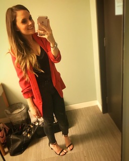 Kelly Somers feet photo 2