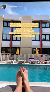 Kelly Somers feet photo 16