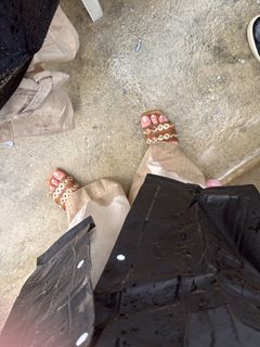 Kelly Somers feet photo 2