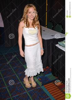 Kelly Stables feet photo thumbnail