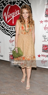 Kelly Stables feet photo thumbnail