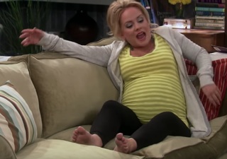 Kelly Stables feet photo thumbnail