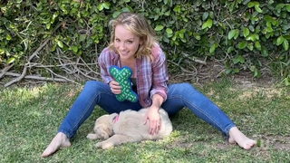 Kelly Stables feet photo thumbnail
