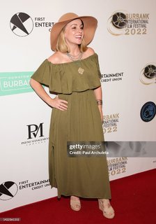 Kelly Stables feet photo thumbnail