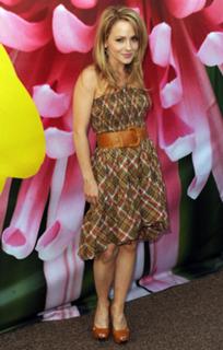 Kelly Stables feet photo thumbnail