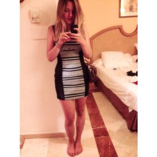 Kelly Svirakova feet photo thumbnail