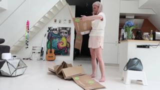 Kelly Svirakova feet photo thumbnail