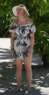 Kelly Svirakova feet photo thumbnail