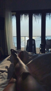 Kelly Svirakova feet photo thumbnail